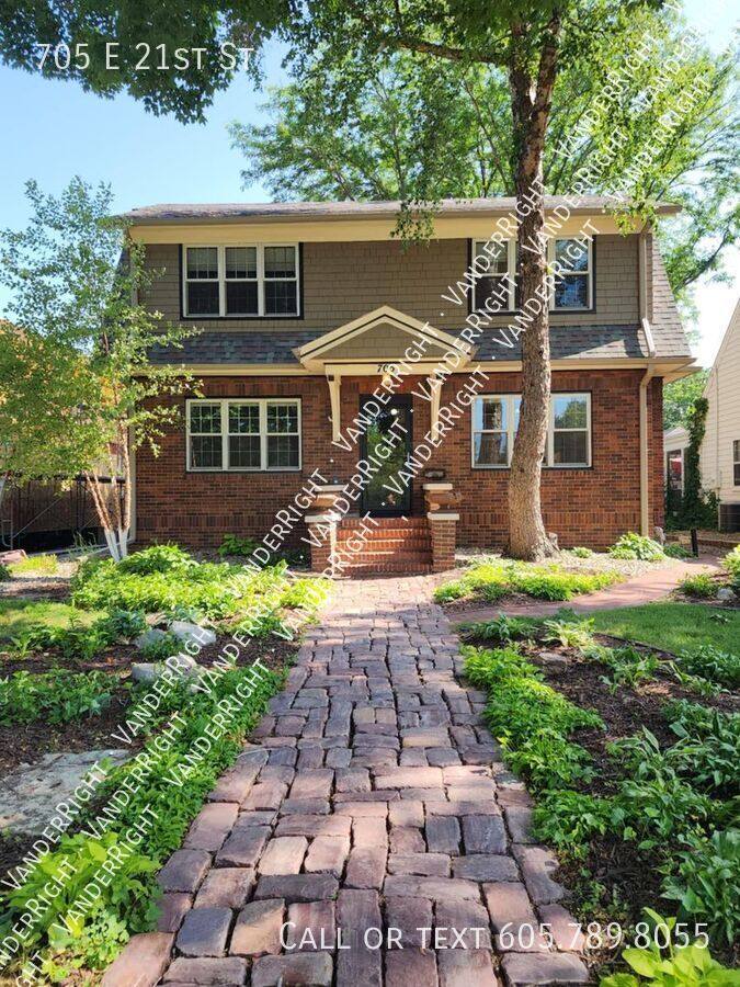 House for rent at 705 E 21st St, Sioux Falls, SD 57105