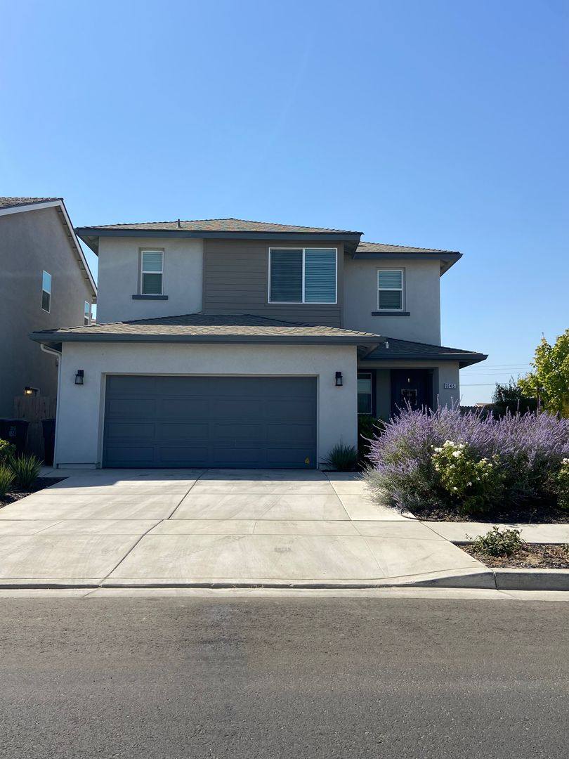 House for rent at 1045 W Sedona Ave, Visalia, CA 93291