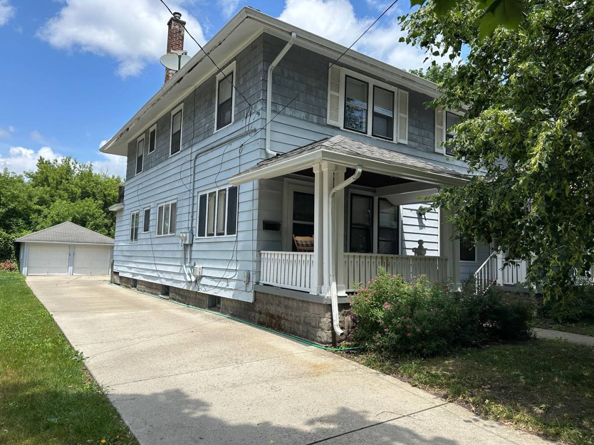 Apartment for rent at 227 Palmer NE, Grand Rapids, MI 49505