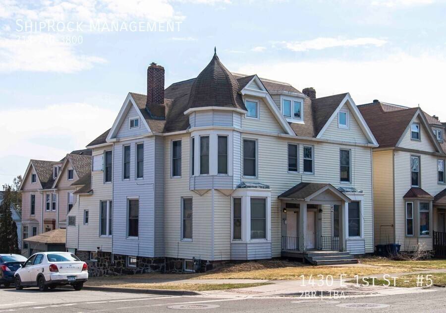 Apartment for rent at 1430 E 1st St #5, Duluth, MN 55805
