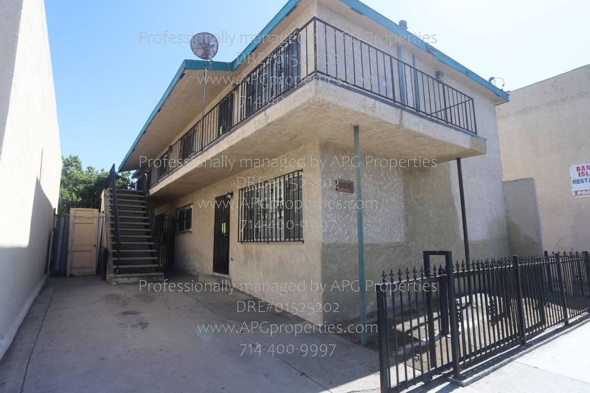 Apartment for rent at 830 E Anaheim St #4, Long Beach, CA 90813