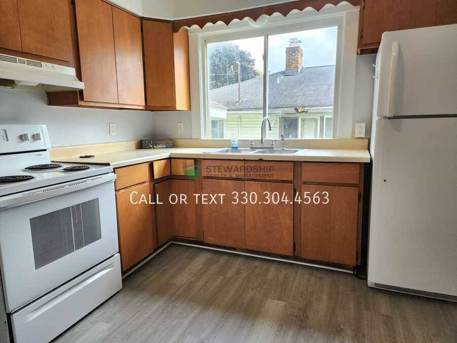House for rent at 68 27th St NW, Barberton, OH 44203