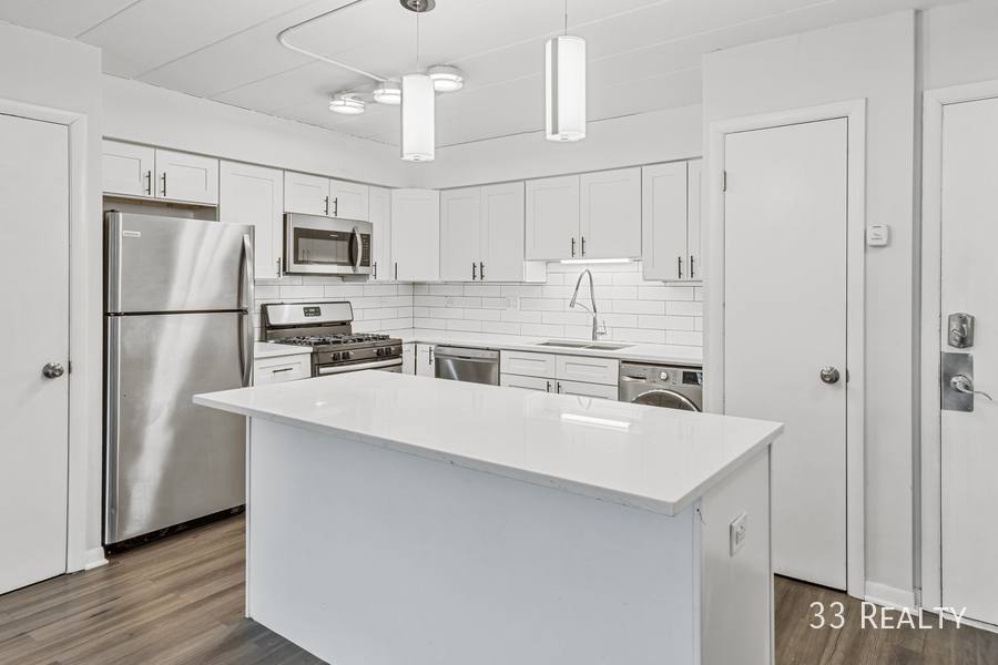 Apartment for rent at 30 S Spring Ave #303, La Grange, IL 60525