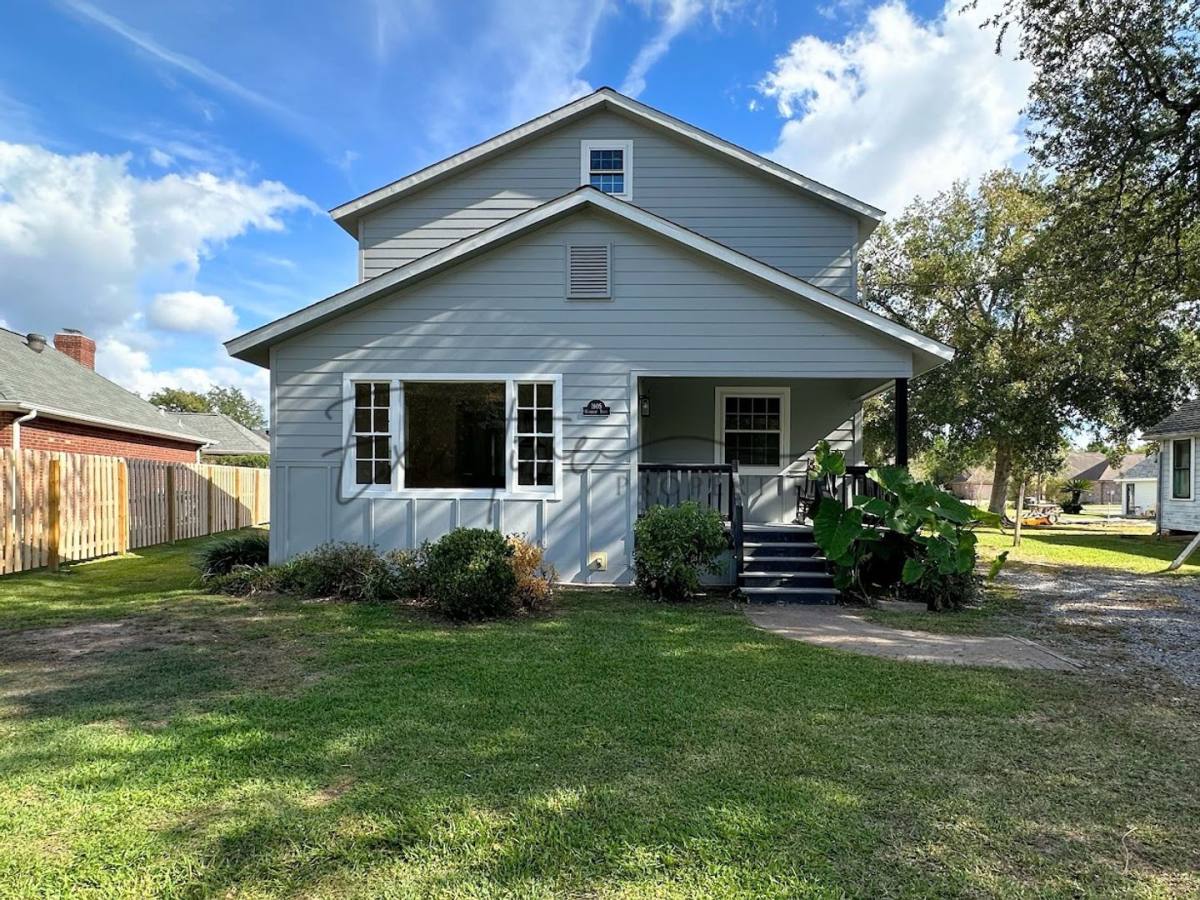 House for rent at 1805 Riverside Dr, Lake Charles, LA 70601