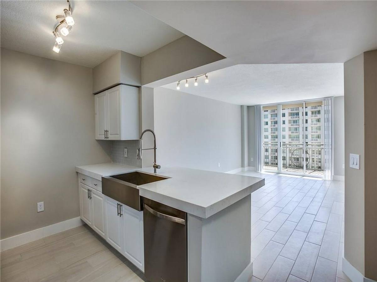 House for rent at 1040 Seminole Dr, Fort Lauderdale, FL 33304