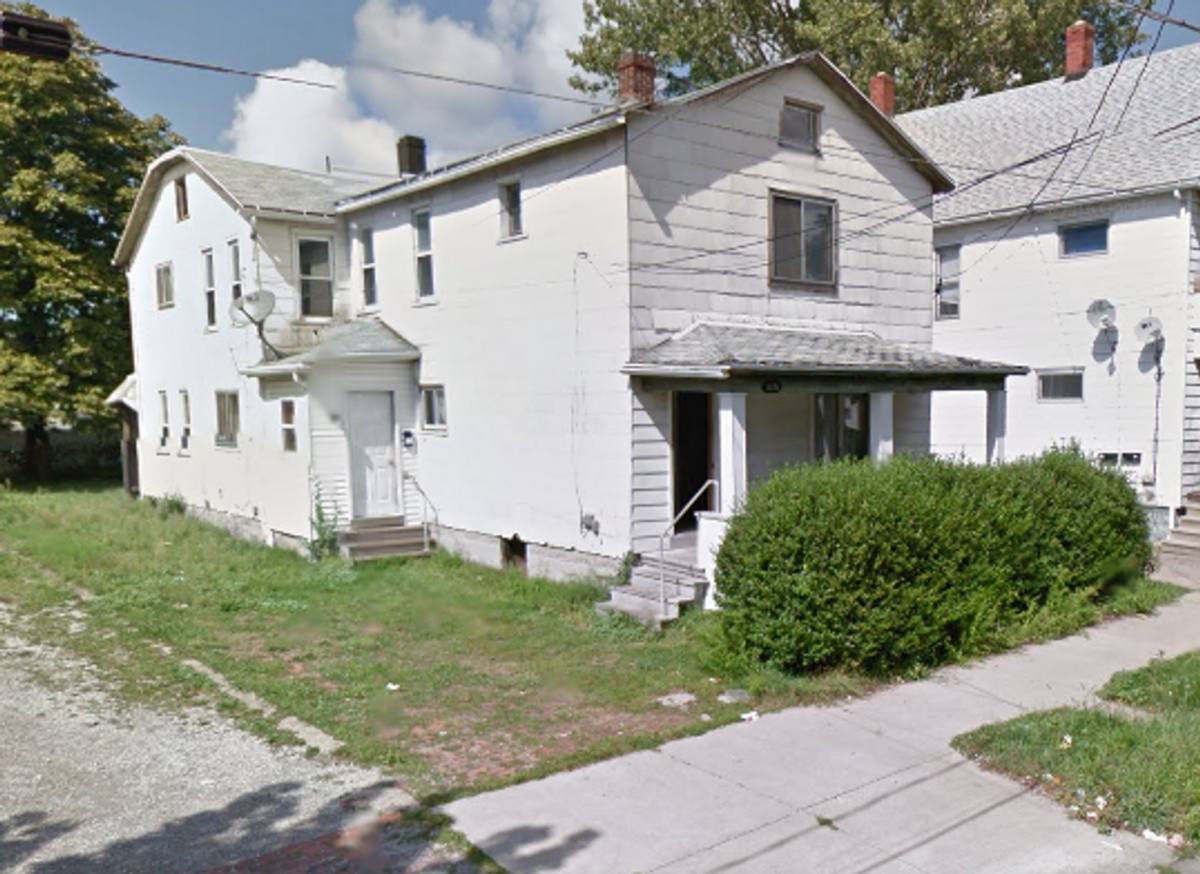Apartment for rent at 426 E 13th St, Erie, PA 16503