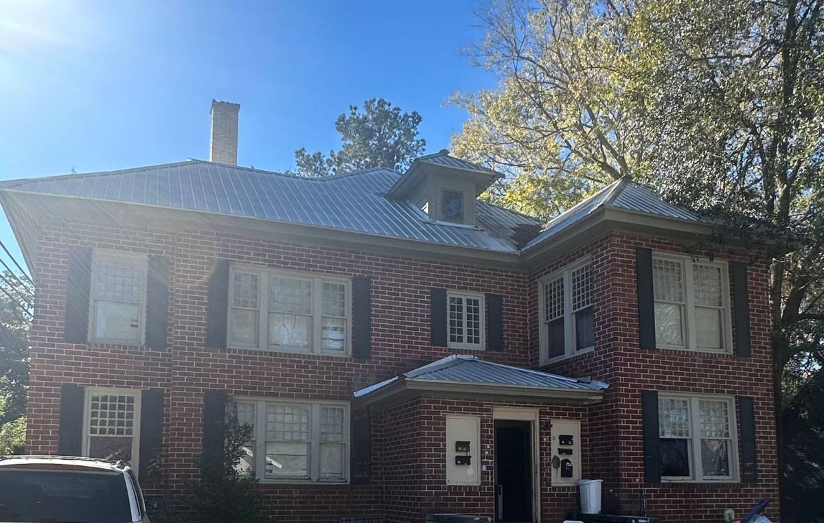 Apartment for rent at 216 W Magnolia St, Fitzgerald, GA 31750