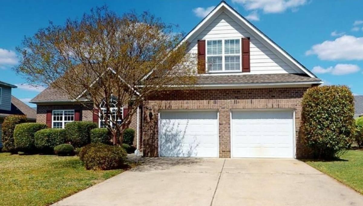 House for rent at 3930 Brookgreen Dr, Fayetteville, NC 28304