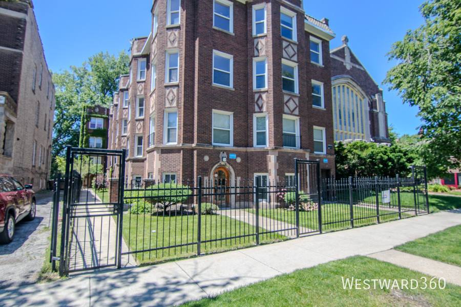 Apartment for rent at 7610 S Saginaw Ave #1B, Chicago, IL 60649