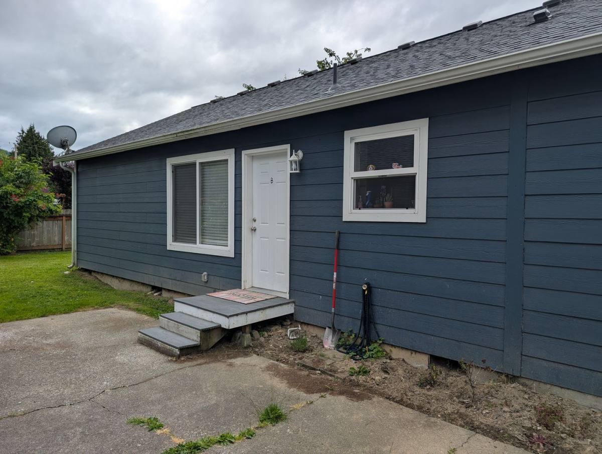 Apartment for rent at 1201 Warner St, Sedro Woolley, WA 98284