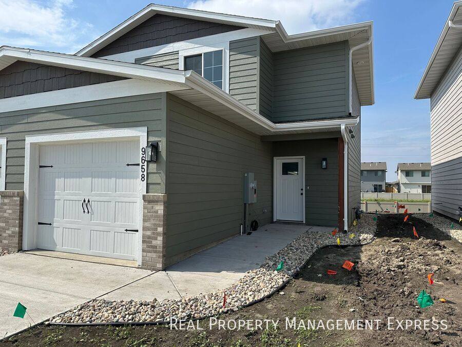 House for rent at 9658 W Tunis Dr, Sioux Falls, SD 57106