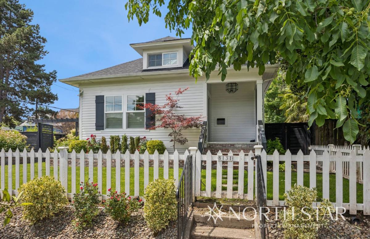 House for rent at 8131 SE 16th Ave, Portland, OR 97202