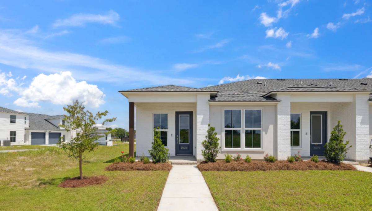 Townhouse for rent at 5627 Emmie Dr, Zachary, LA 70791