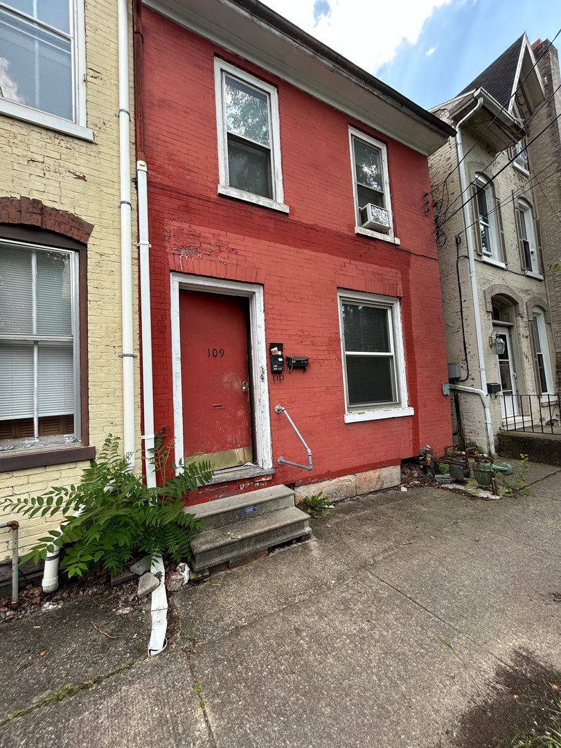 Apartment for rent at 109 N Arch St, Milton, PA 17847