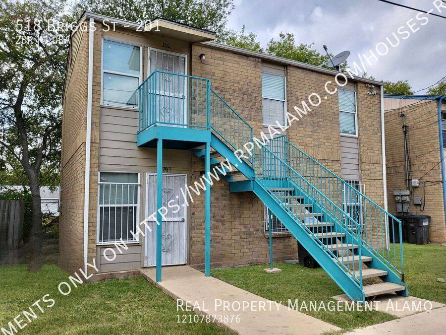 Apartment for rent at 518 Briggs St #201, San Antonio, TX 78211