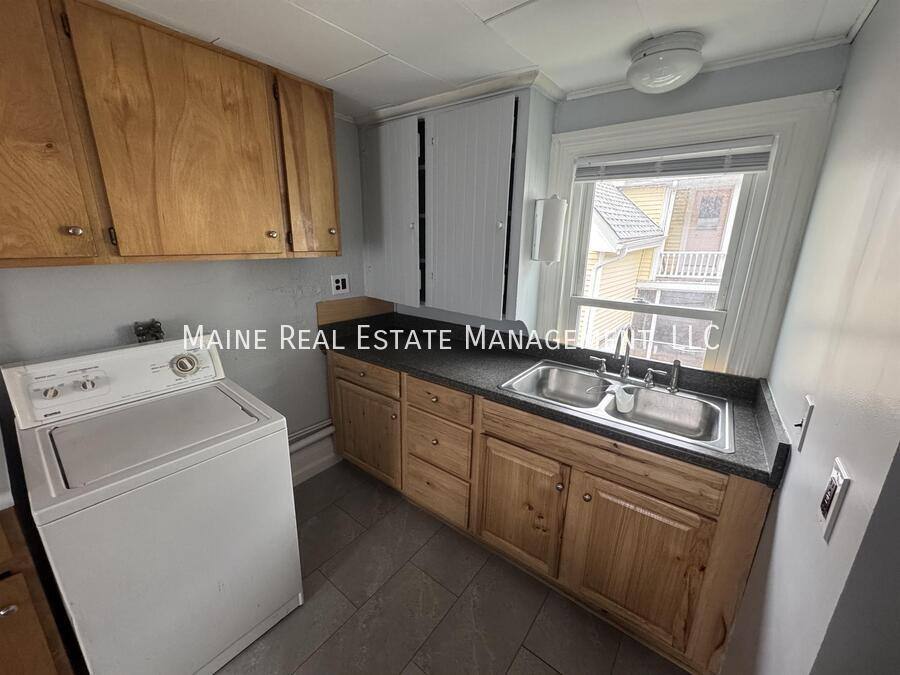 Apartment for rent at 46 Washington St #2, Brewer, ME 04412