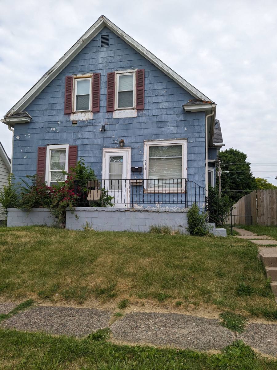 Apartment for rent at 535 18th Ave, Moline, IL 61265