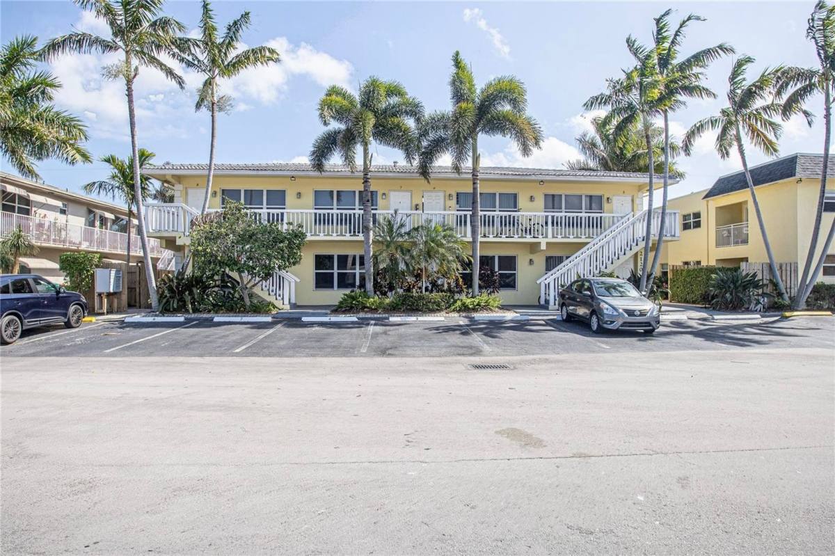 Condo for rent at 2120 NE 42nd Court, Deerfield Beach, FL 33441