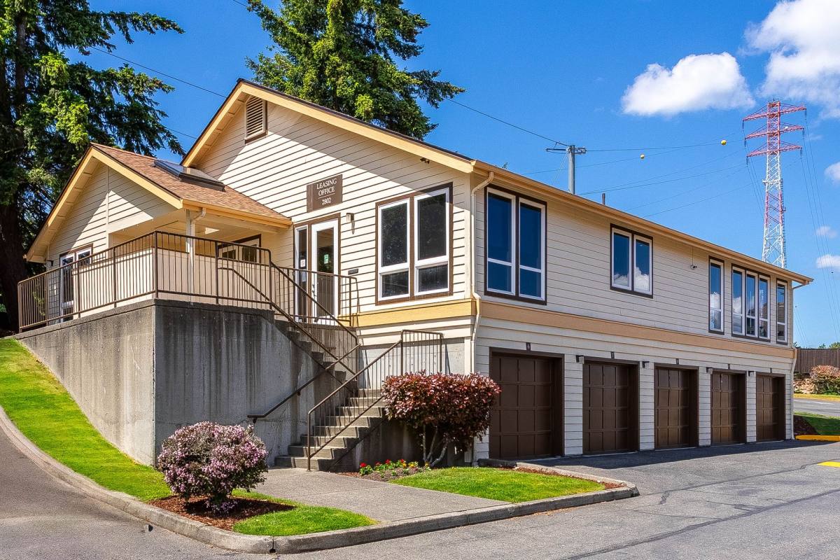 Apartment for rent at 2802 N Narrows Dr, Tacoma, WA 98407