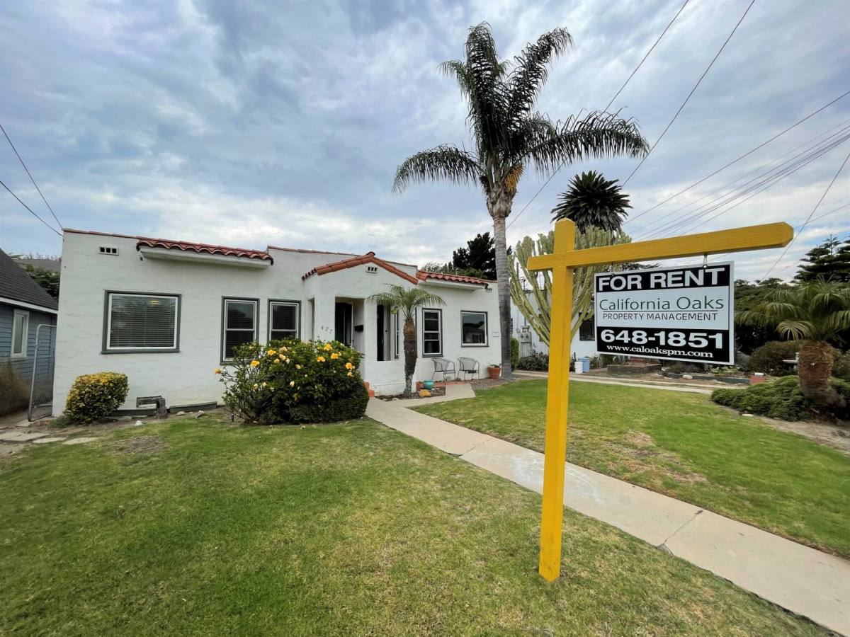 Apartment for rent at 475-479 S Evergreen Dr, Ventura, CA 93003