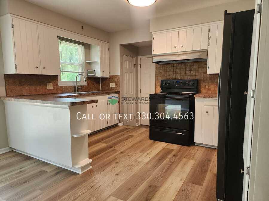 House for rent at 8250 E Wadora Circle NW, North Canton, OH 44720