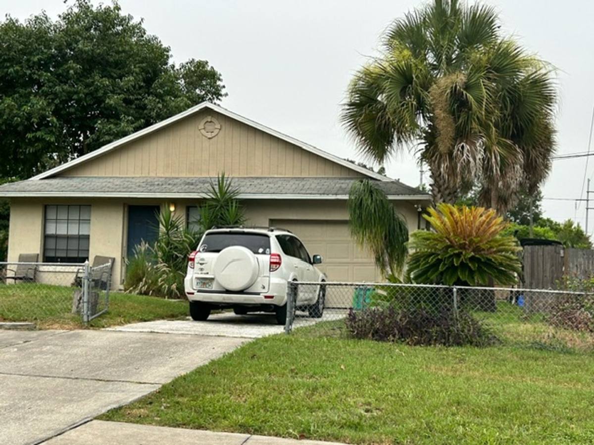 House for rent at 281 E Bay Ave, Longwood, FL 32750