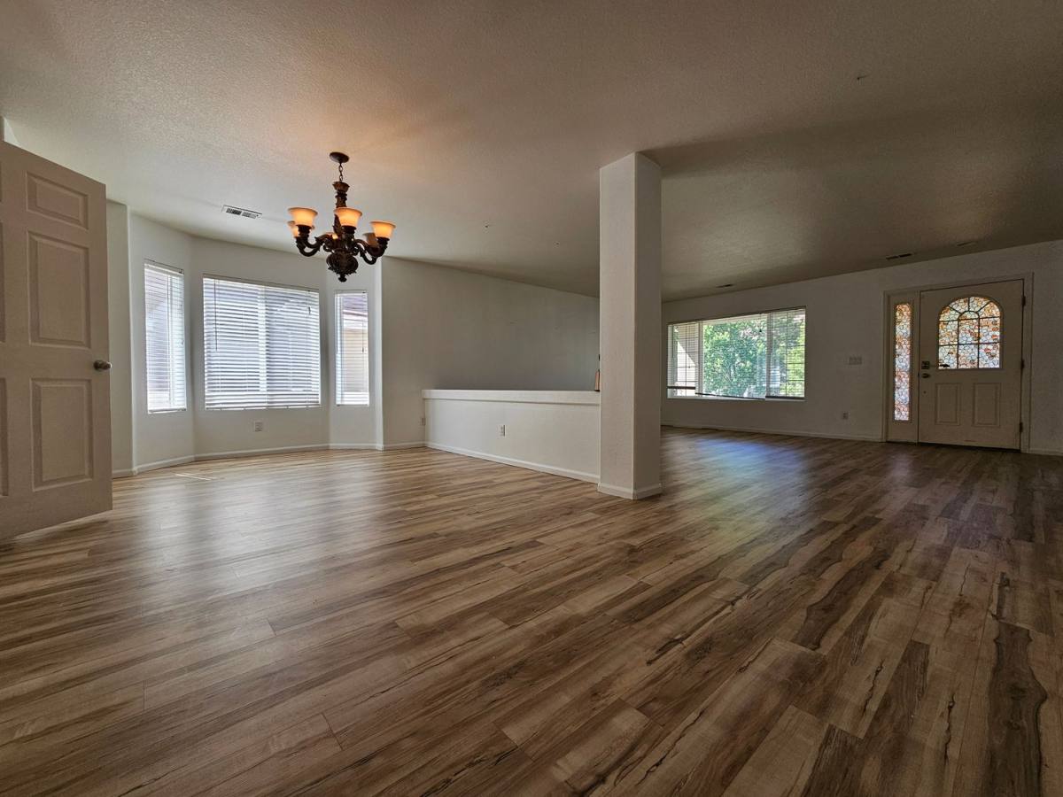 House for rent at 21298 E 50th Ave, Denver, CO 80249