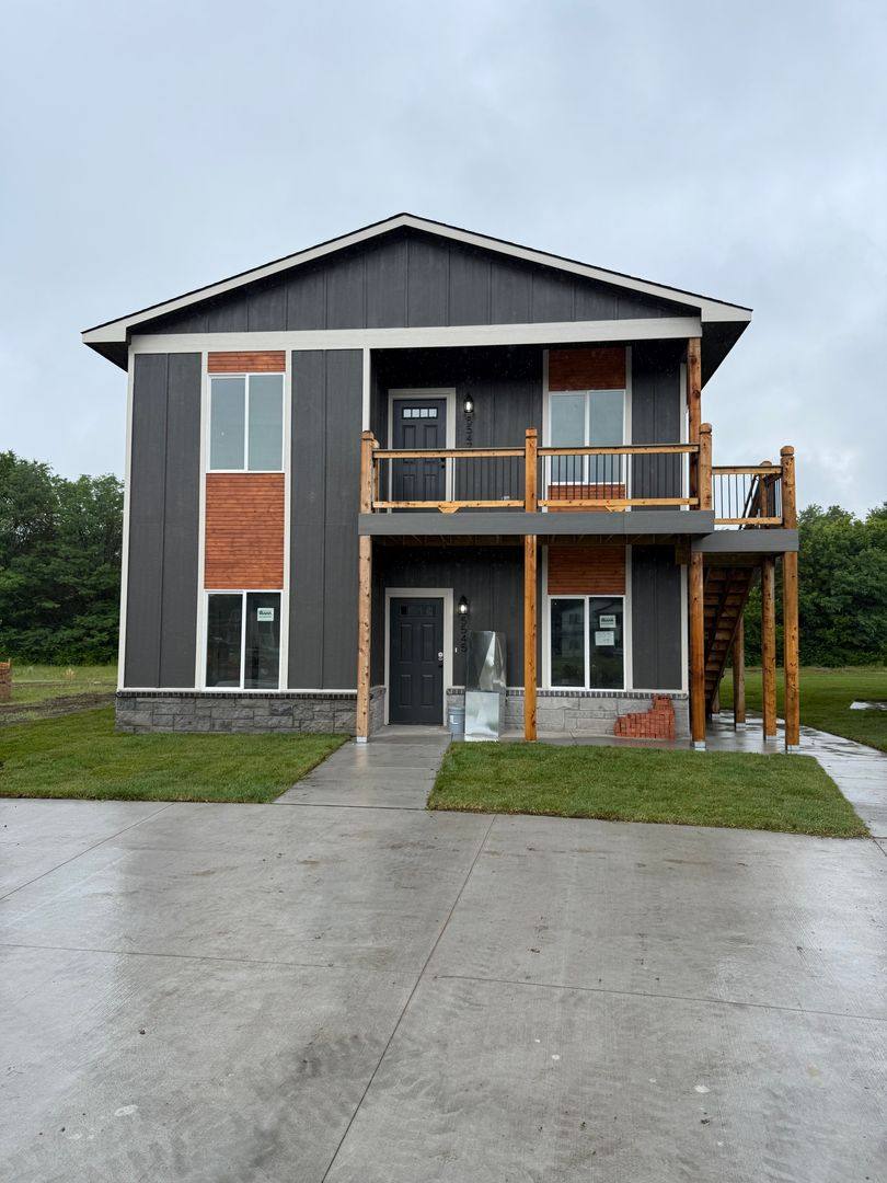 Townhouse for rent at 5545-47 Bressler Dr, Wichita, KS 67219