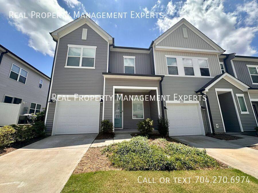 Townhouse for rent at 6024 Caprera Way, Charlotte, NC 28269