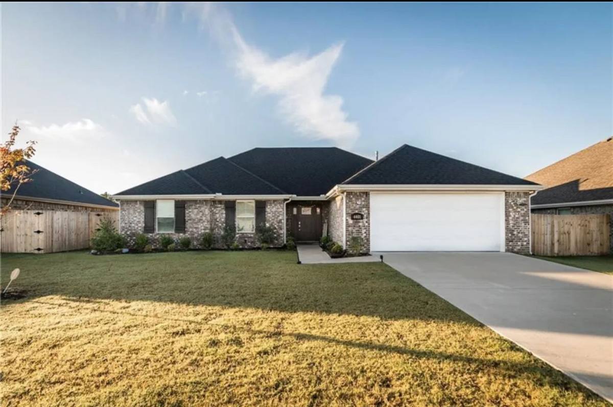 House for rent at 4401 SW Cornerstone Rd, Bentonville, AR 72712