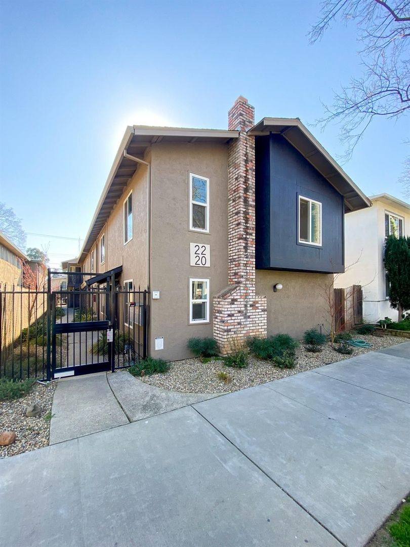 Apartment for rent at 2220 O St, Sacramento, CA 95816