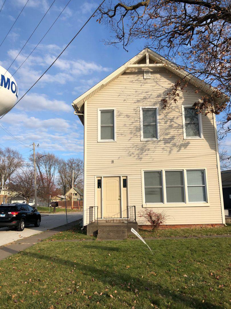 Apartment for rent at 1702 15th St Place, Moline, IL 61265