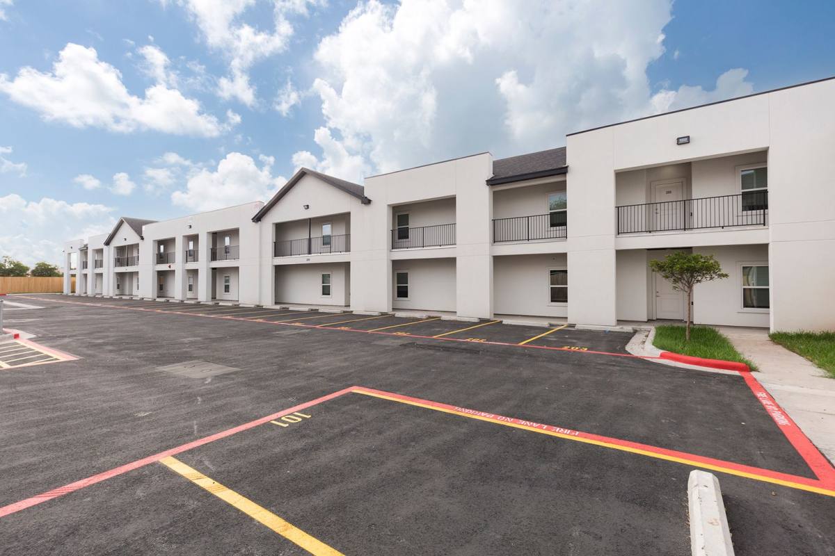 Apartment for rent at 820 E Cedar Ave, McAllen, TX 78501