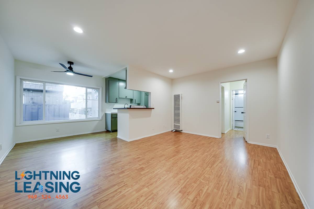 Apartment for rent at 12811 Matteson Ave #9D, Los Angeles, CA 90066