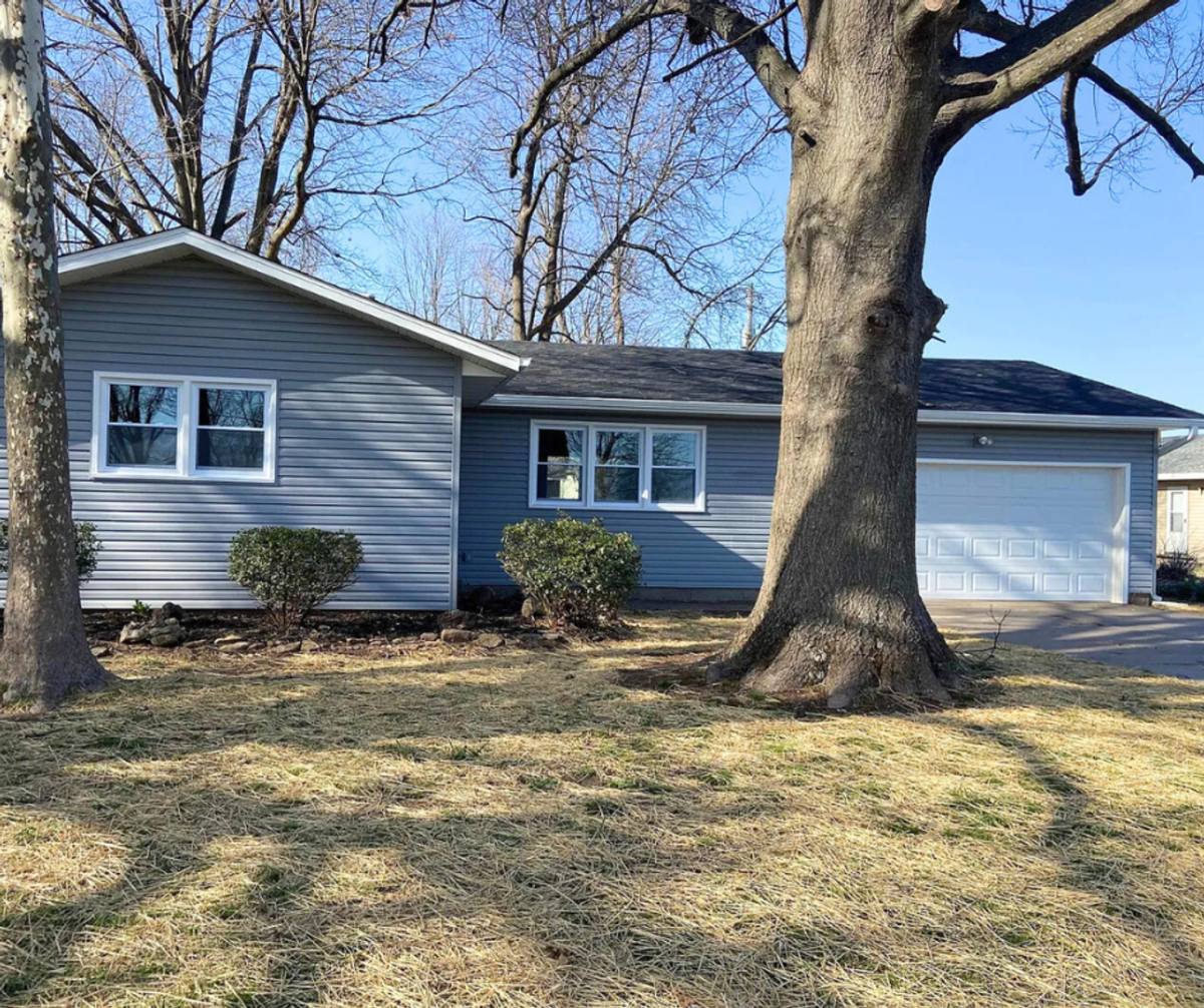 House for rent at 2737 W Seminole St, Springfield, MO 65807