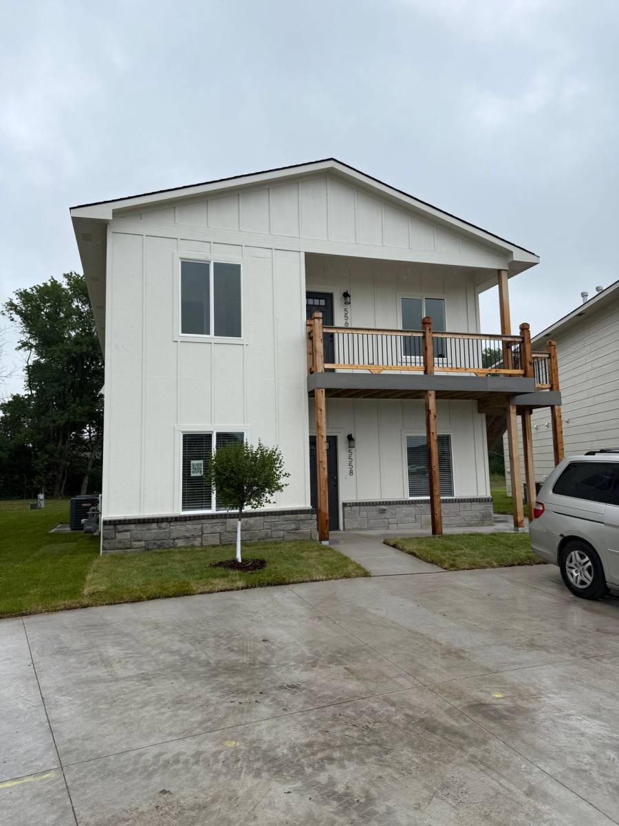 Townhouse for rent at 5558-60 Gray Dr, Wichita, KS 67219