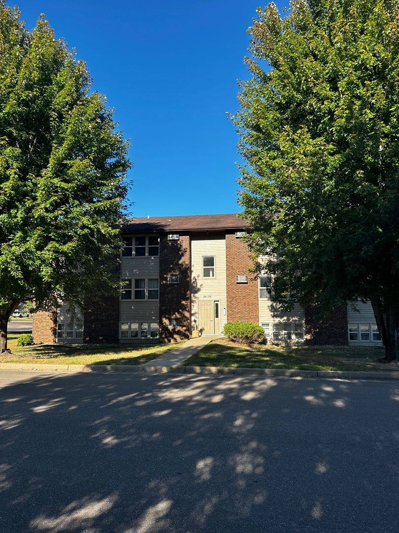 Apartment for rent at 1144-1166 Sunset Lane, Altoona, WI 54720
