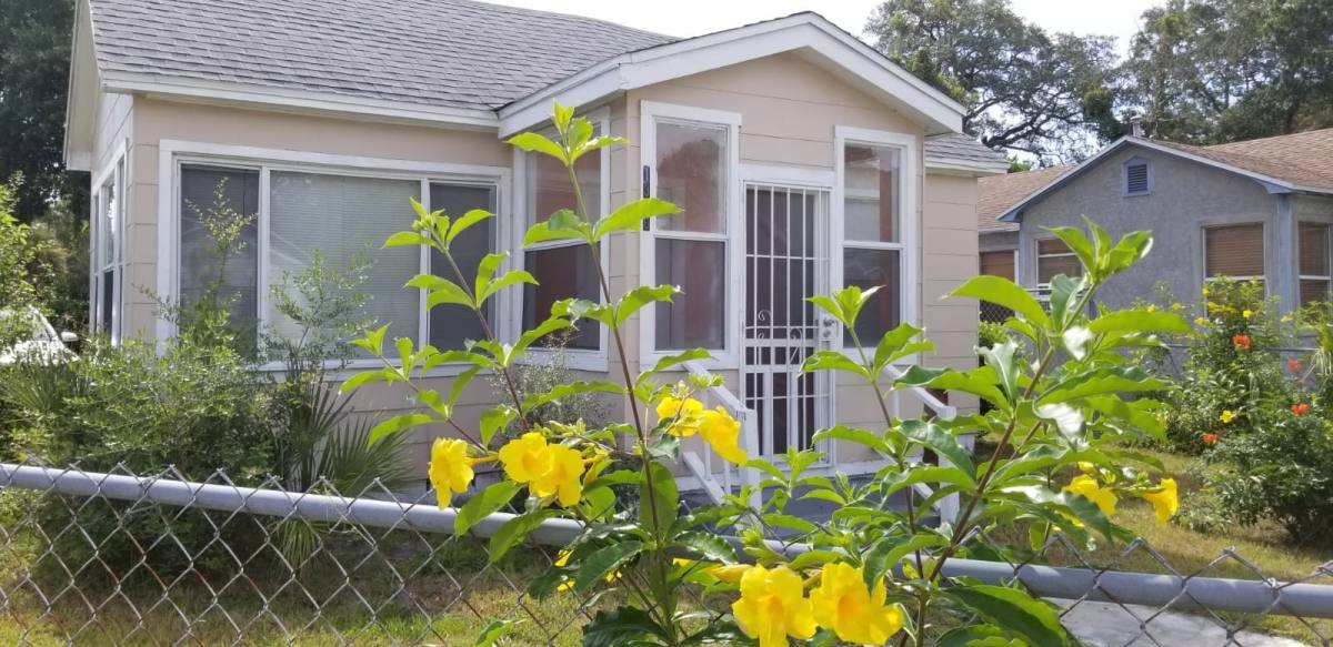 House for rent at 1300 Prescott, Saint Petersburg, FL 33712