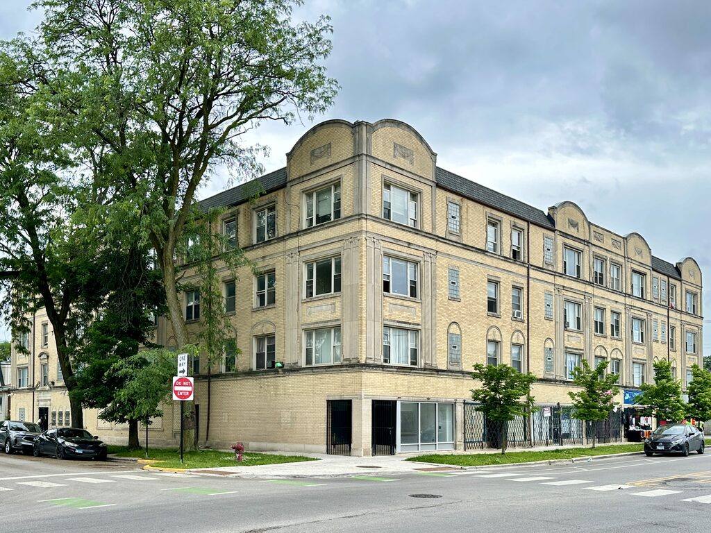 Apartment for rent at 6710 Claremont #D213, Chicago, IL 60636
