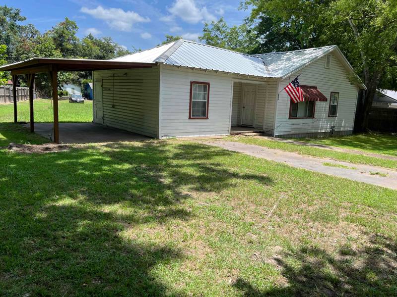House for rent at 904 Walker Ave, Quitman, TX 75783