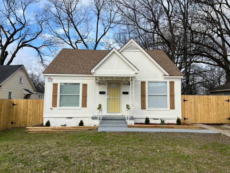 Townhouse for rent at 2426 Lamar Circle, Memphis, TN 38114