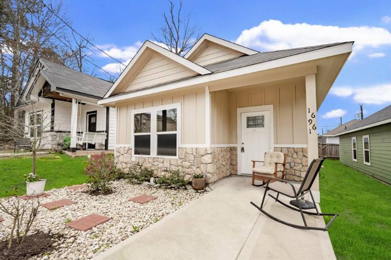 House for rent at 16961 Forrestal, Montgomery, TX 77316