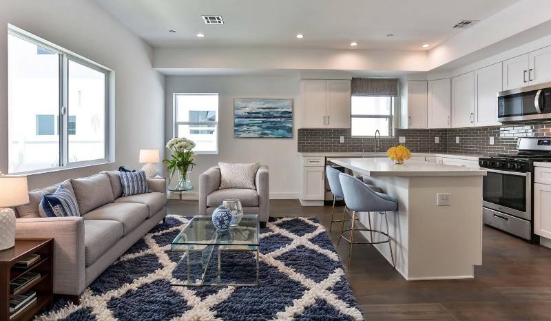 Townhouse for rent at 3946 1 2 Budlong Ave, Los Angeles, CA 90037