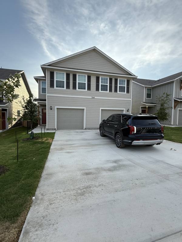 Apartment for rent at 7549 Briarwood Pass #102, San Antonio, TX 78252