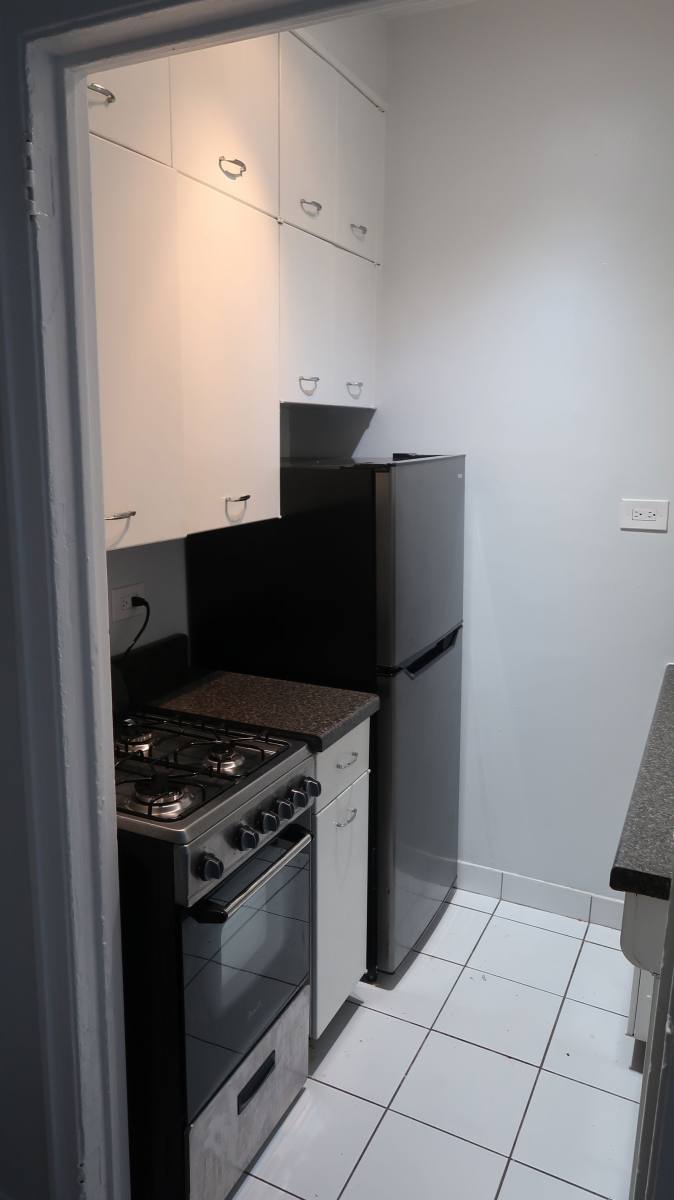 House for rent at 535 W Cornelia Ave, Chicago, IL 60657