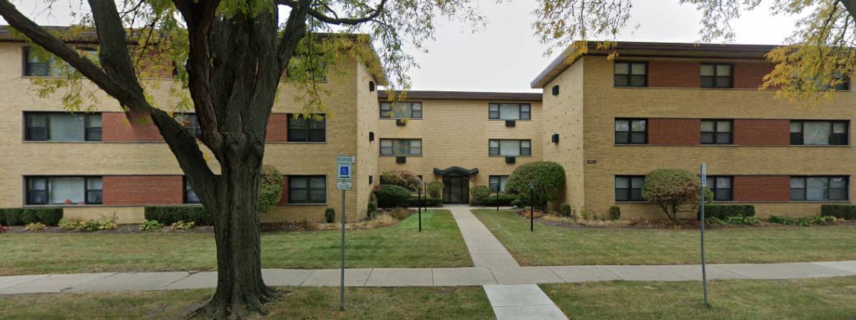 Apartment for rent at 9016 Lamon Ave #2W, Skokie, IL 60077