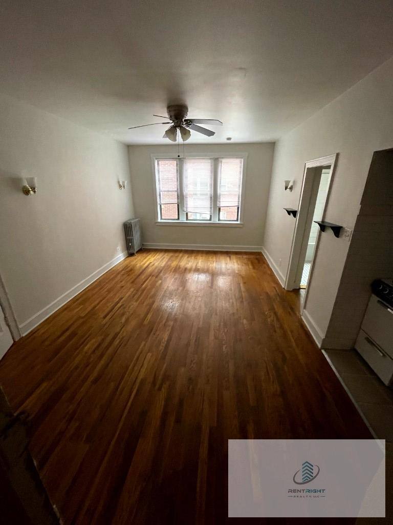 Apartment for rent at 4915 W Belle Plaine Ave, Chicago, IL 60641