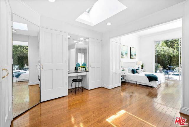 11351 Waterford St, Los Angeles, CA 90049
