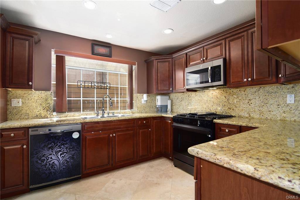 6000 Tampa Ave, Tarzana, CA 91356