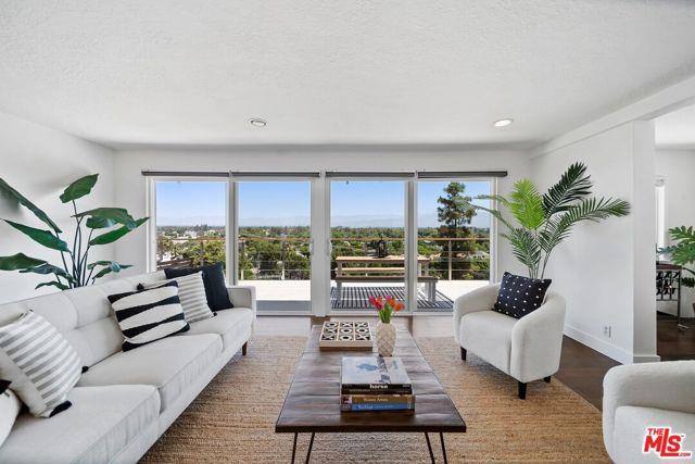House for rent at 11689 Picturesque Dr, Studio City, CA 91604